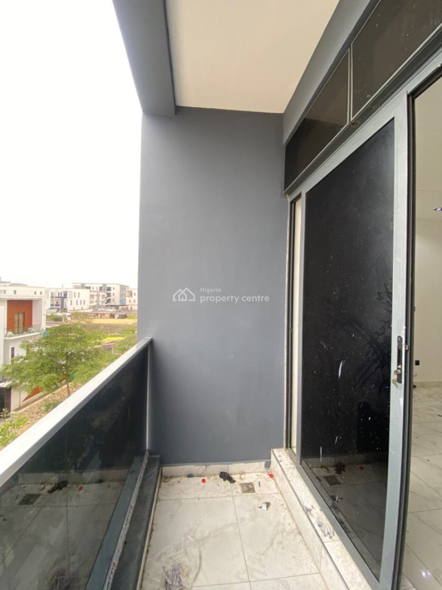 2 Bedroom Flat Apartment with Pool & Gym Front Unit, Ologolo, Lekki, Lagos, Flat / Apartment for Sale
