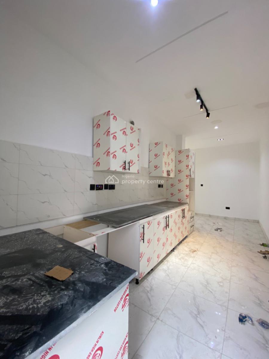 2 Bedroom Flat Apartment with Pool and Gym(back Unit), Ologolo, Lekki, Lagos, Flat / Apartment for Sale