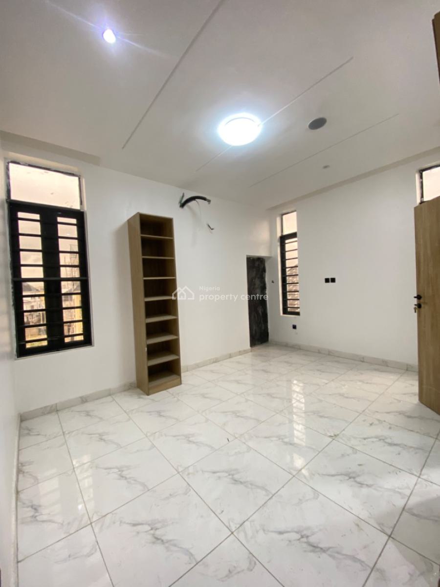 2 Bedroom Flat Apartment with Pool and Gym(back Unit), Ologolo, Lekki, Lagos, Flat / Apartment for Sale