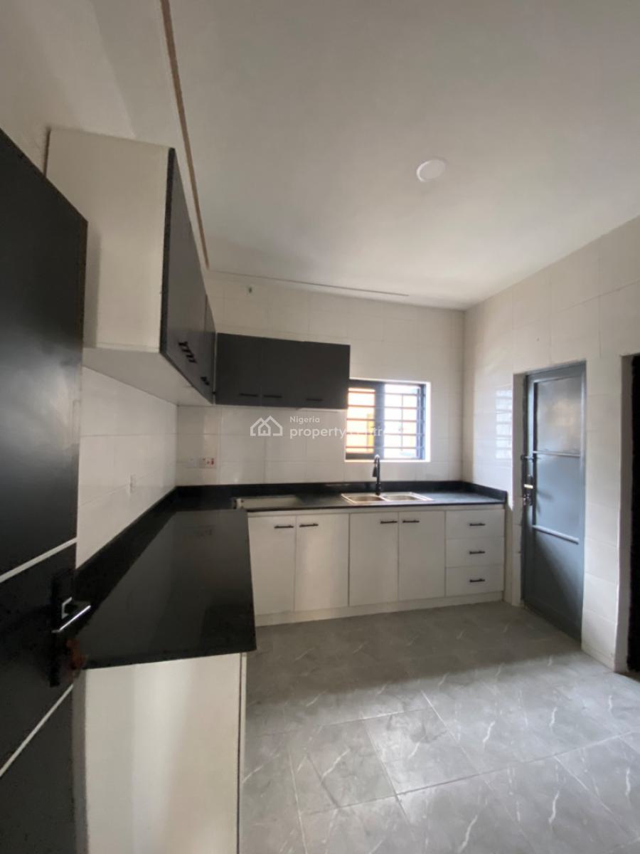 2 Bedroom Flat, Ologolo, Lekki, Lagos, Flat / Apartment for Sale