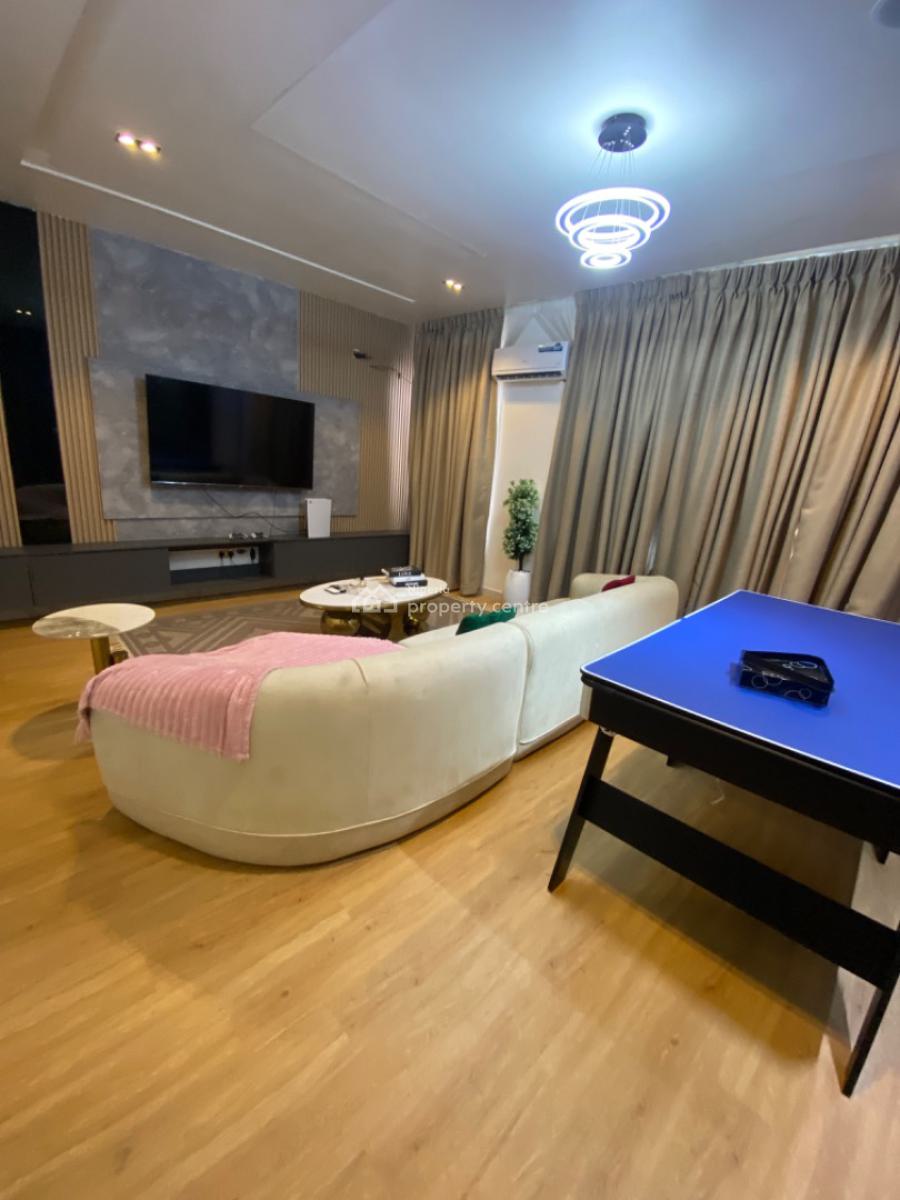 Fully Furnished Luxury 2 Bedrooms Apartments, Upstairs with Elevator, Lekki Phase 1, Lekki, Lagos, Flat / Apartment for Rent