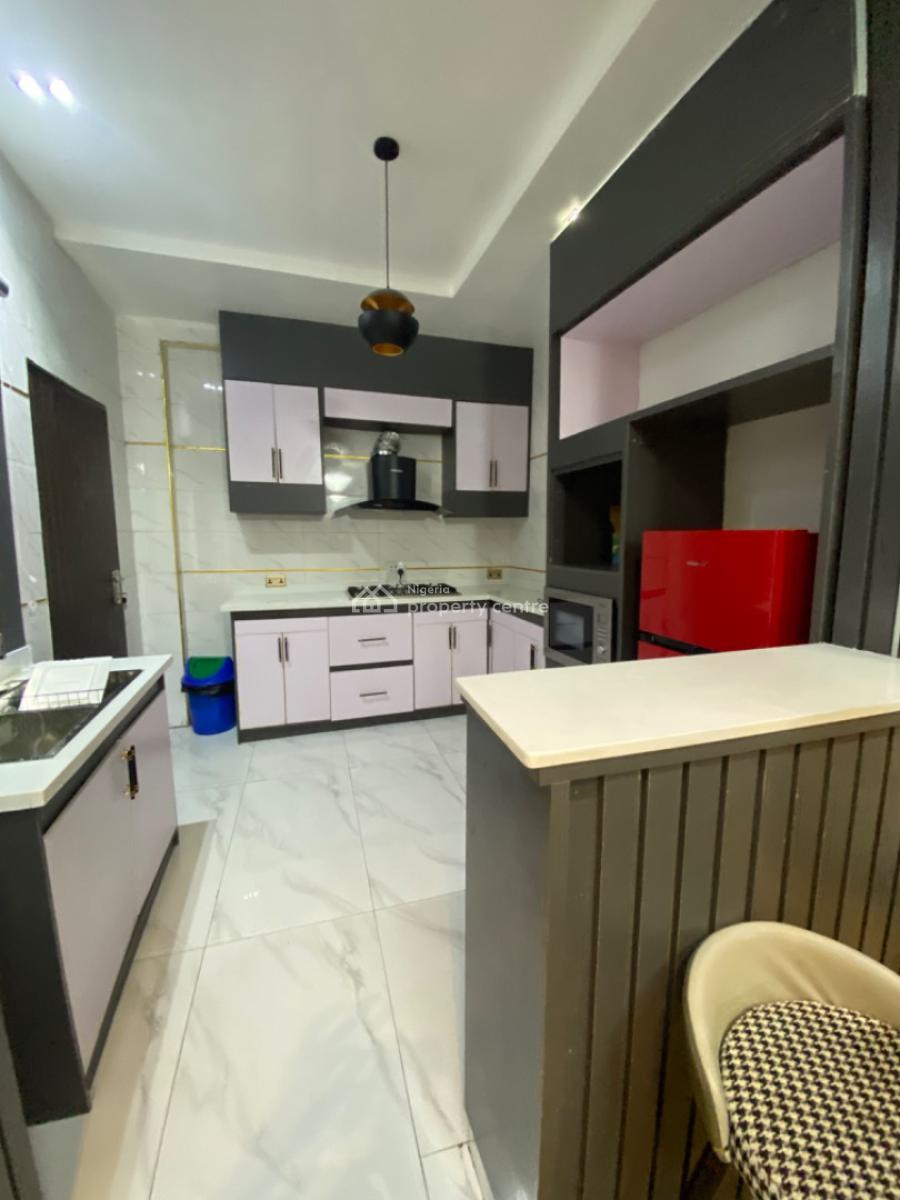 Fully Furnished Luxury 2 Bedrooms Apartments, Upstairs with Elevator, Lekki Phase 1, Lekki, Lagos, Flat / Apartment for Rent