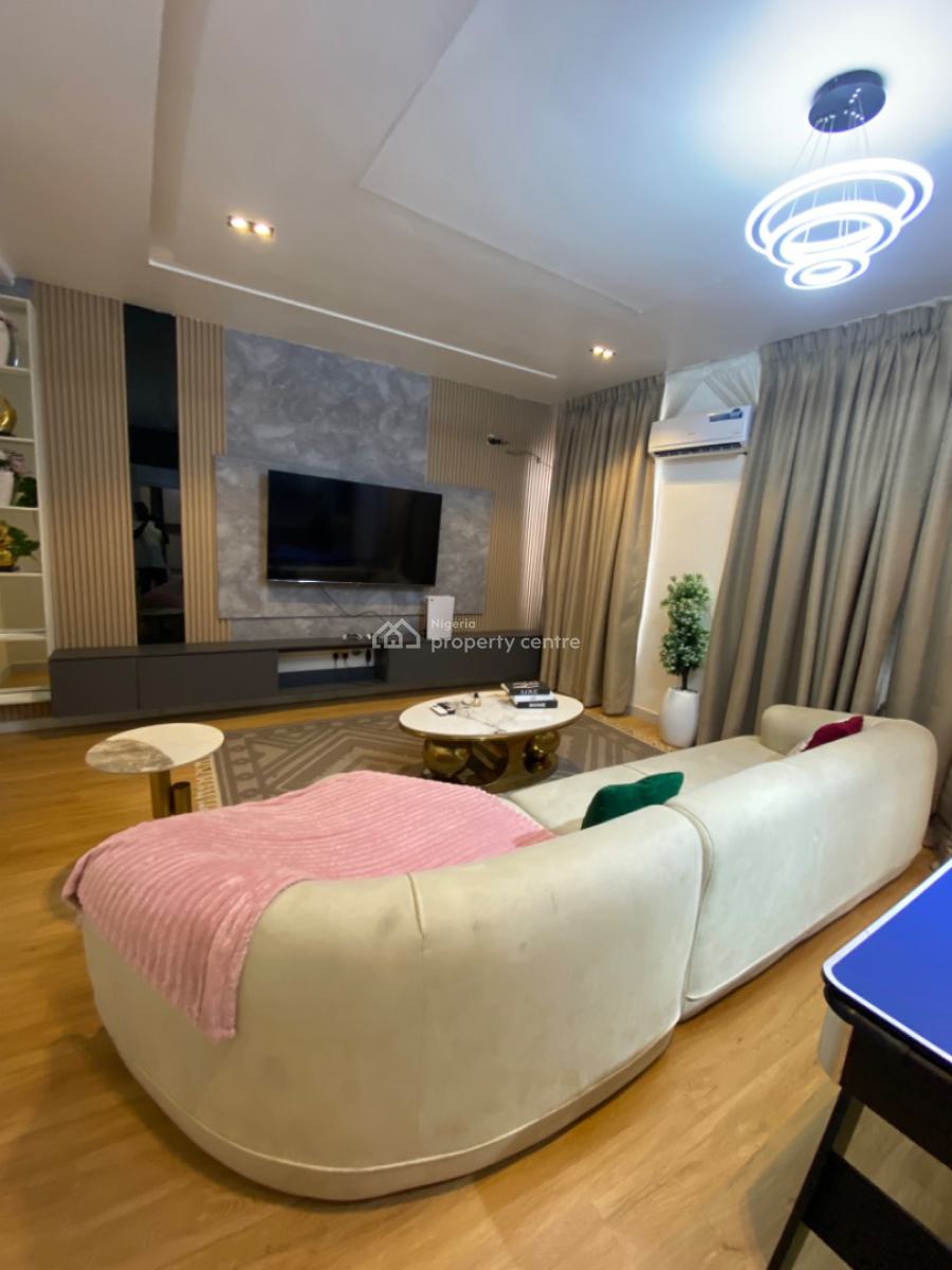 Fully Furnished Luxury 2 Bedrooms Apartments, Upstairs with Elevator, Lekki Phase 1, Lekki, Lagos, Flat / Apartment for Rent