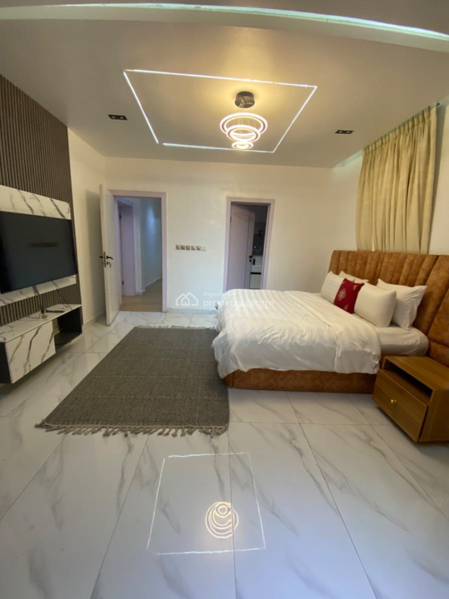 Fully Furnished Luxury 2 Bedrooms Apartments, Upstairs with Elevator, Lekki Phase 1, Lekki, Lagos, Flat / Apartment for Rent