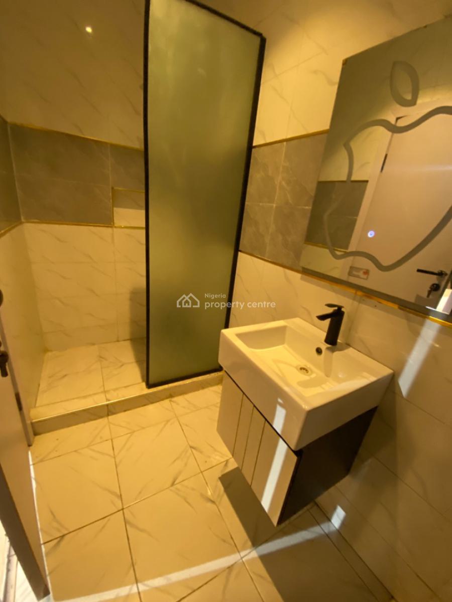 Fully Furnished Luxury 2 Bedrooms Apartments, Upstairs with Elevator, Lekki Phase 1, Lekki, Lagos, Flat / Apartment for Rent