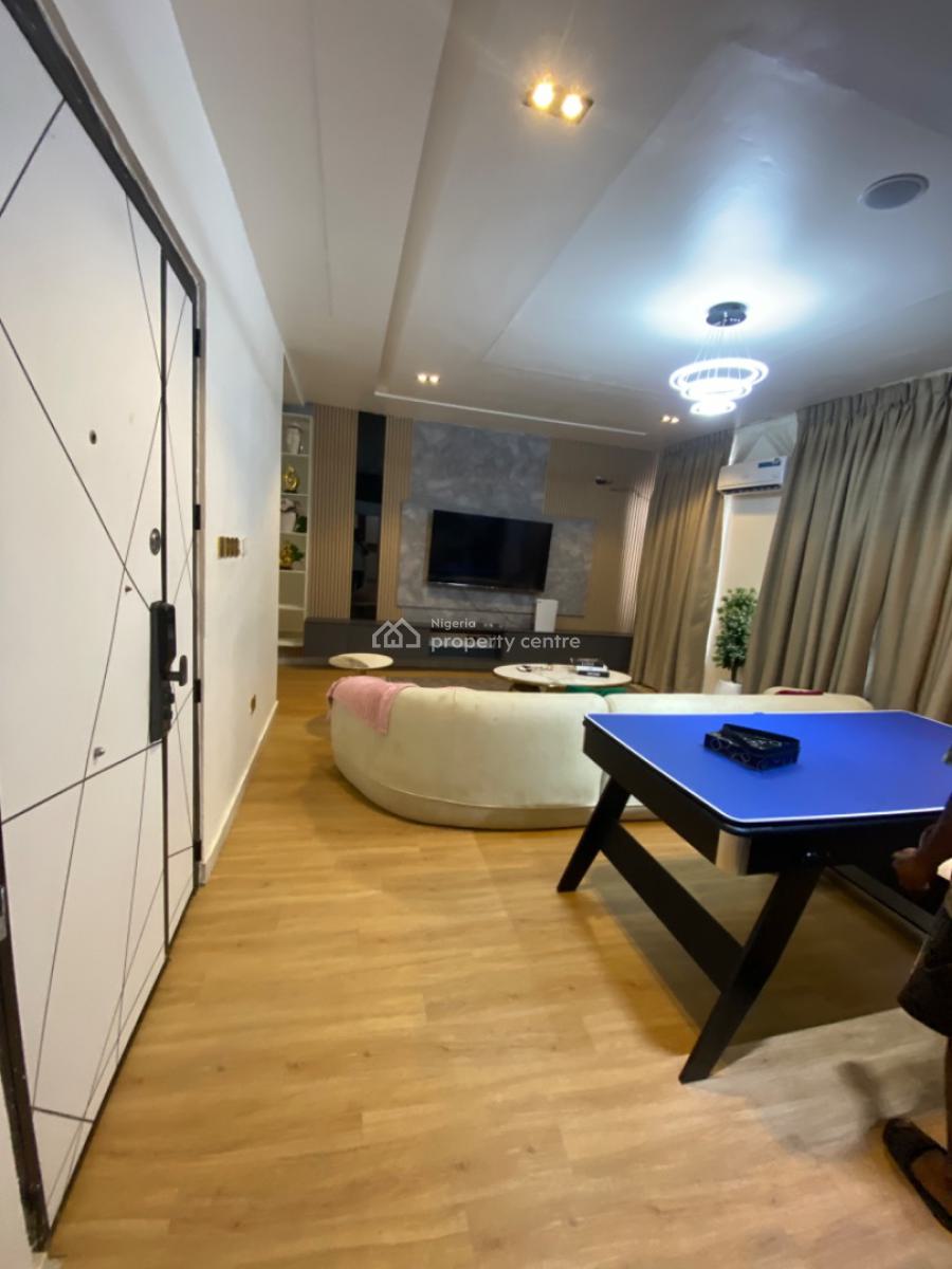 Fully Furnished Luxury 2 Bedrooms Apartments, Upstairs with Elevator, Lekki Phase 1, Lekki, Lagos, Flat / Apartment for Rent