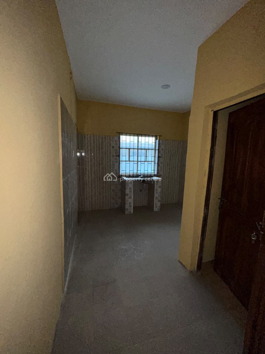 Twin Bungalow on 2 Plots of Land with Miniflats and 2 Bedrooms Flats, Oreta Area, Igbogbo, Ikorodu, Lagos, House for Sale