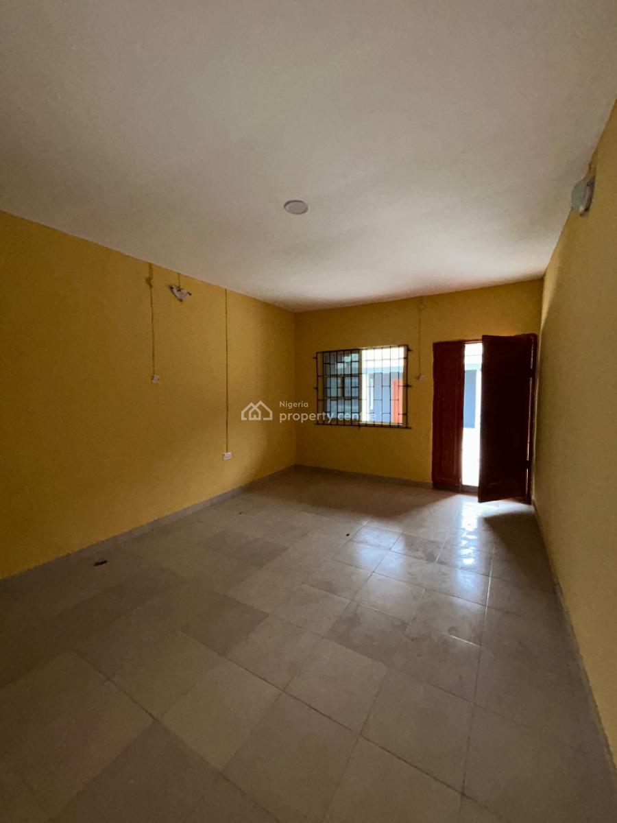 Twin Bungalow on 2 Plots of Land with Miniflats and 2 Bedrooms Flats, Oreta Area, Igbogbo, Ikorodu, Lagos, House for Sale