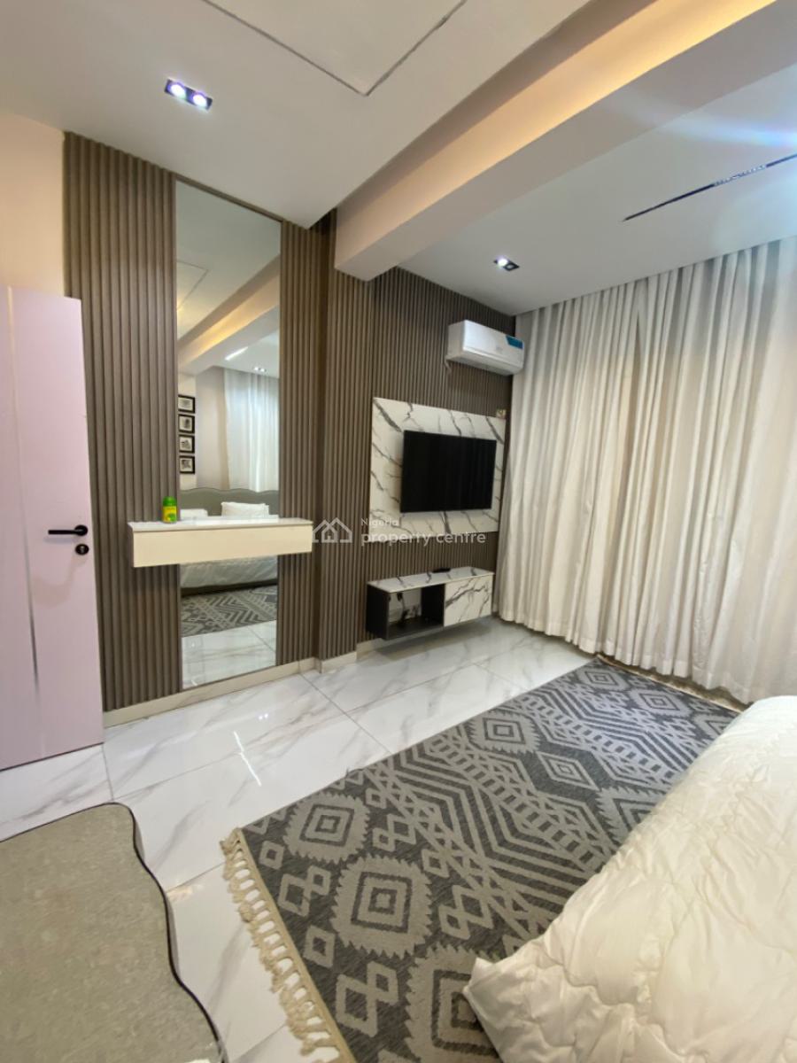 Furnished 2 Bedrooms Luxury Apartments, Upstairs with Gym, Lekki Phase 1, Lekki, Lagos, Flat / Apartment for Rent
