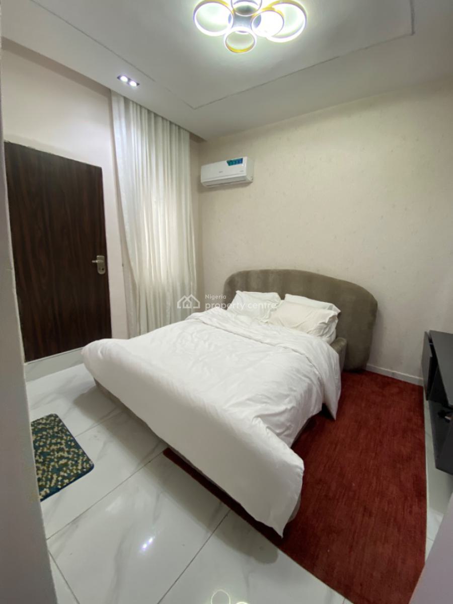 Furnished 2 Bedrooms Luxury Apartments, Upstairs with Gym, Lekki Phase 1, Lekki, Lagos, Flat / Apartment for Rent