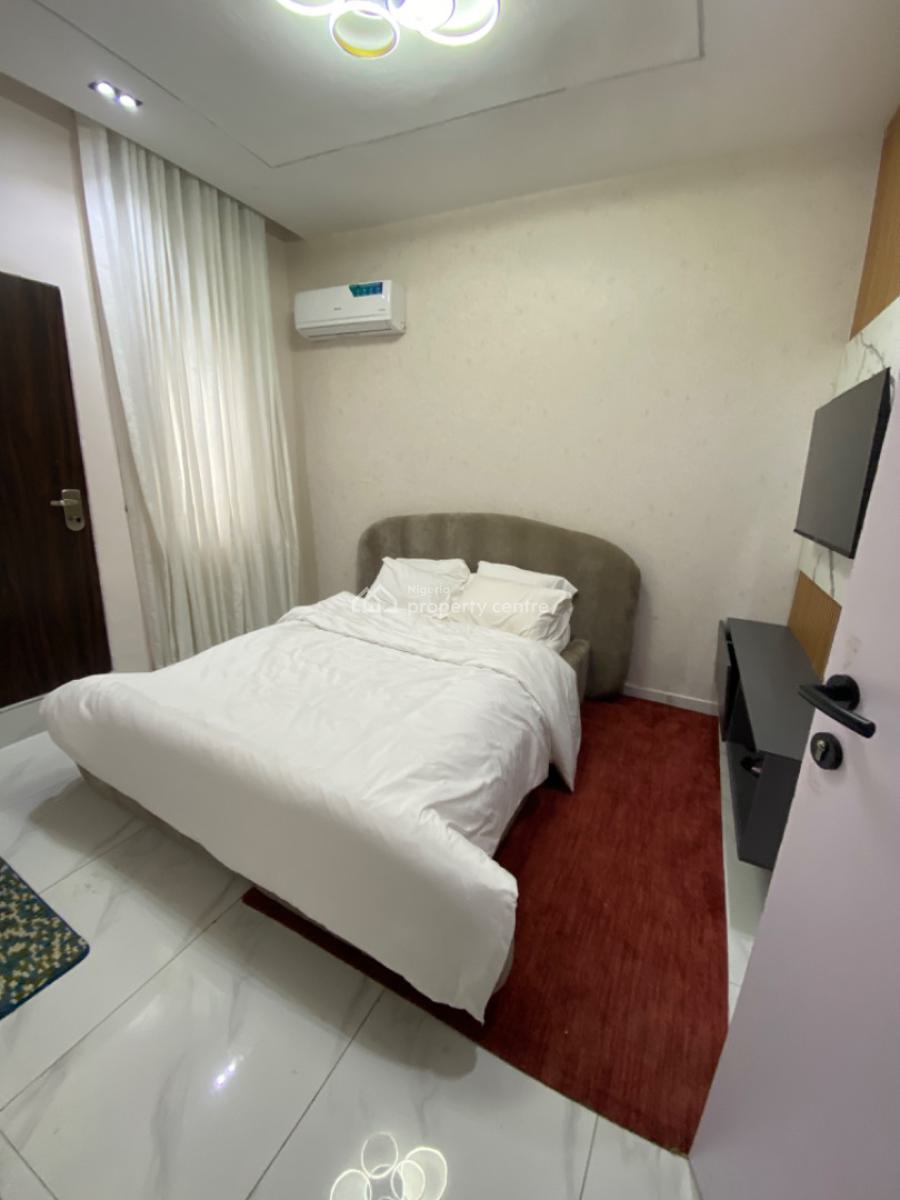 Furnished 2 Bedrooms Luxury Apartments, Upstairs with Gym, Lekki Phase 1, Lekki, Lagos, Flat / Apartment for Rent