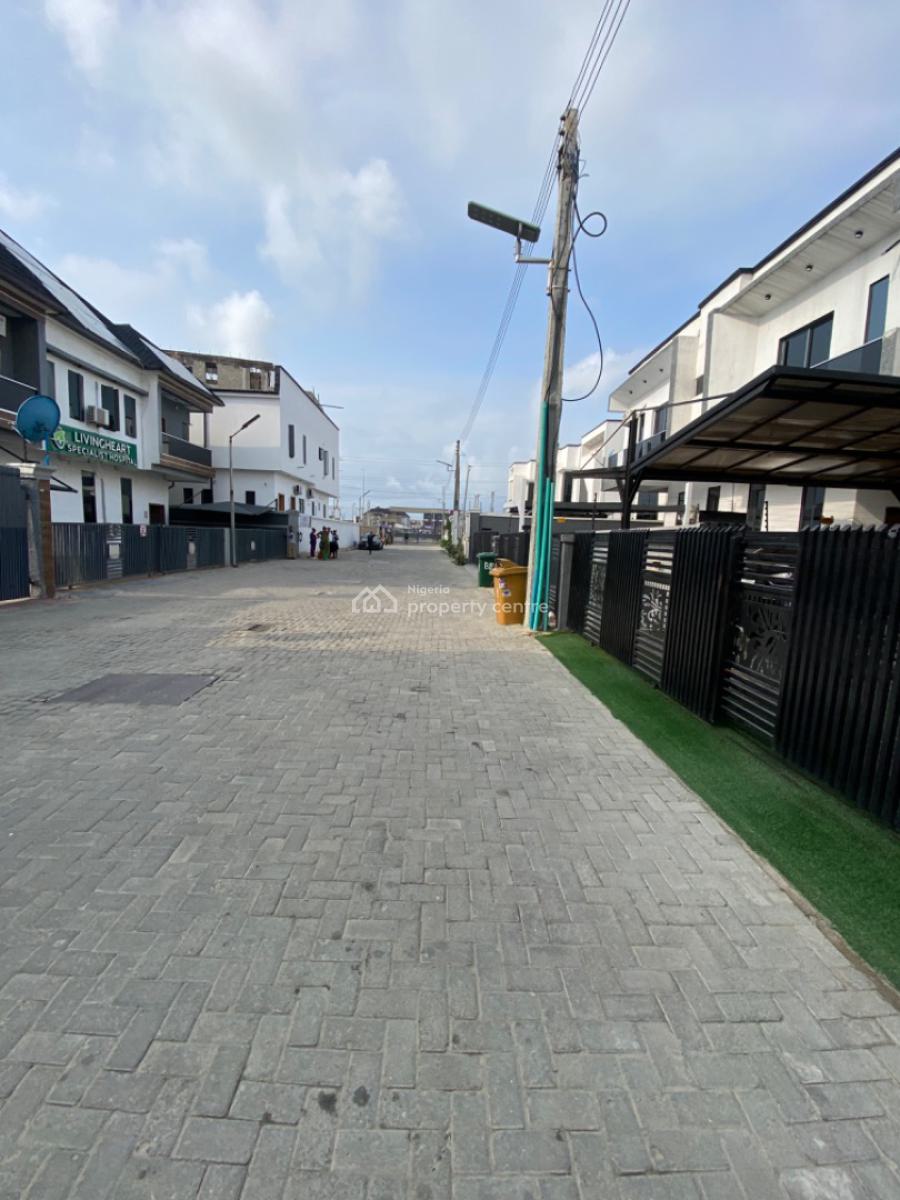 Spacious Self Compound 4 Bedrooms Semi Detached Duplex with Bq, Chevron, Lekki Phase 2, Lekki, Lagos, Semi-detached Duplex for Rent