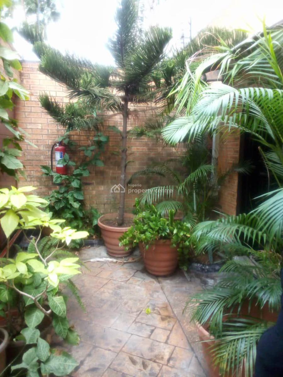 4bedroom Semi Detached, Mojisola Estate, Ikoyi, Lagos, Semi-detached Duplex for Sale