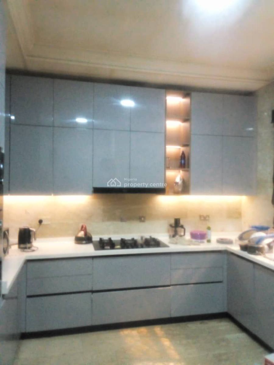 4bedroom Semi Detached, Mojisola Estate, Ikoyi, Lagos, Semi-detached Duplex for Sale