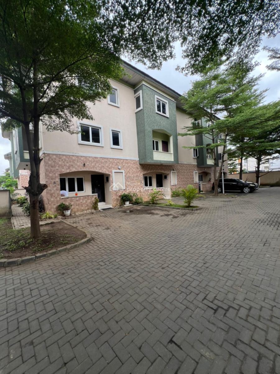 Decent 3 Bedroom Triplex with a Room Study, Osapa, Osapa, Lekki, Lagos, Terraced Duplex for Rent
