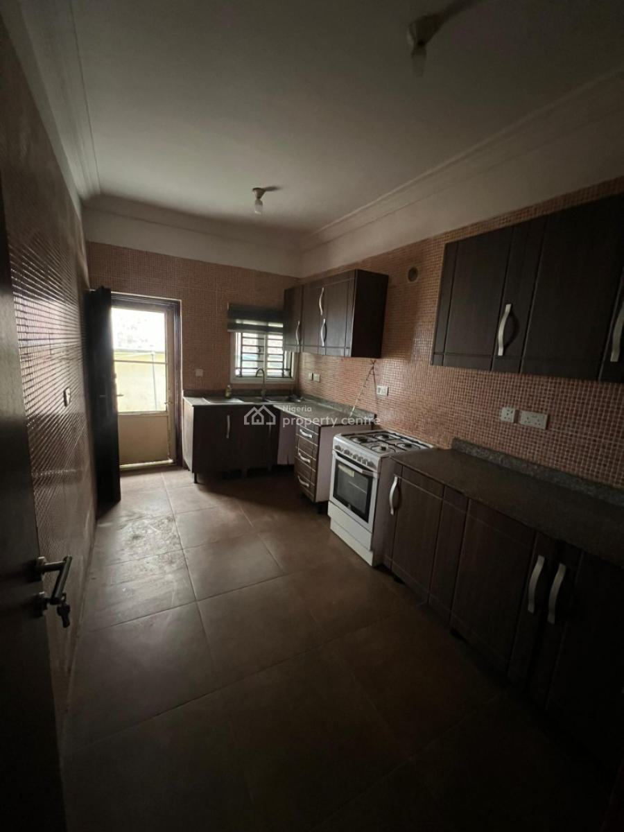 Decent 3 Bedroom Triplex with a Room Study, Osapa, Osapa, Lekki, Lagos, Terraced Duplex for Rent