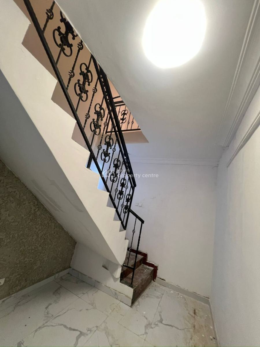 2 Bedroom Maisonette, Off Chisco Bus Stop, Ikate Elegushi, Lekki, Lagos, Flat / Apartment for Rent