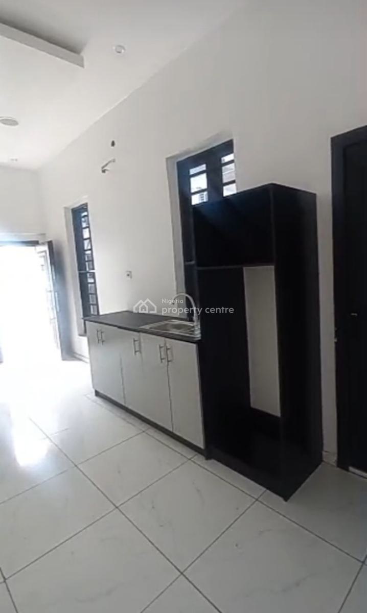 Well Built & Spacious Mini Flat with Open Plan Kitchen - Video Available, Royal Pine Estate Gate 3, Orchid Road, Lekki, Lagos, Mini Flat (room and Parlour) for Rent