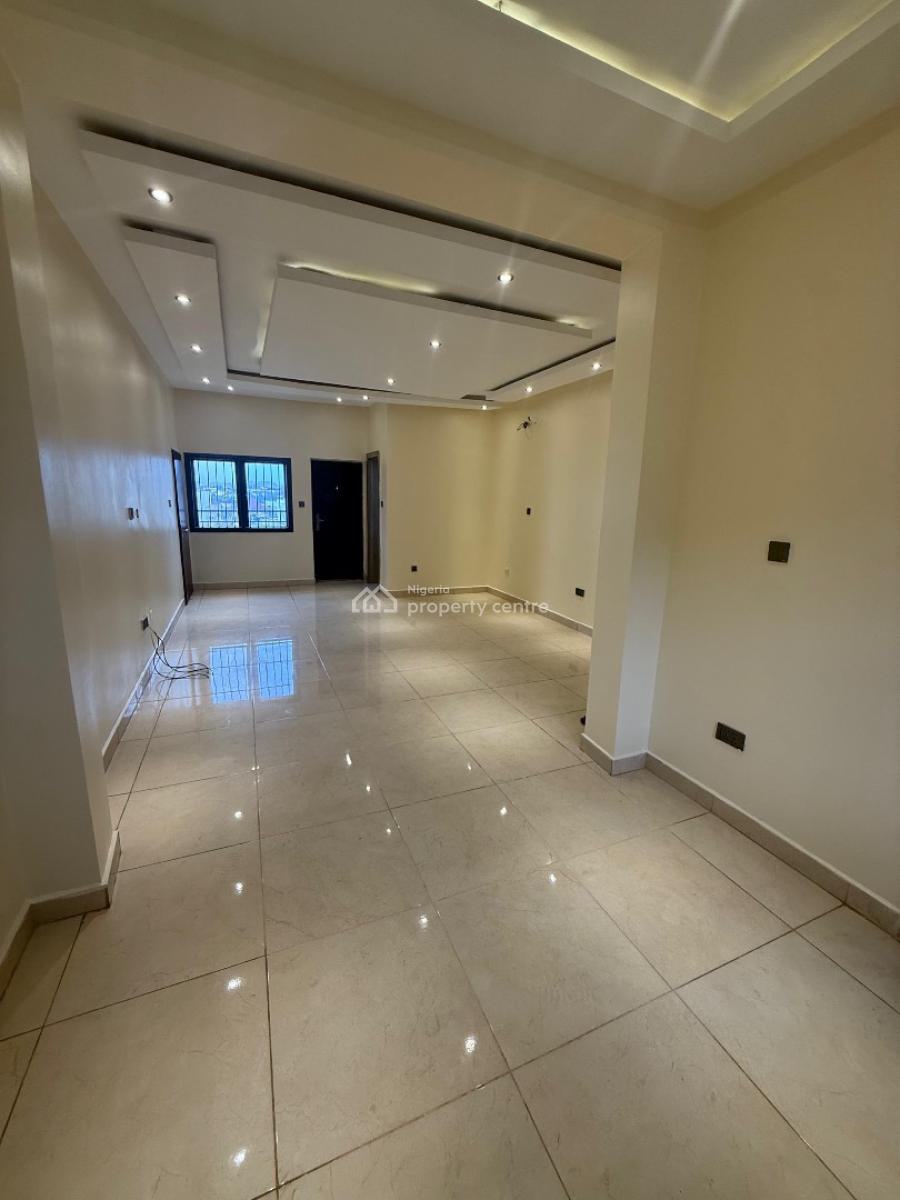 Standard 3 Bedrooms Flat in a Secured and Serene Environment, Gilmore, Jahi, Abuja, Flat / Apartment for Rent