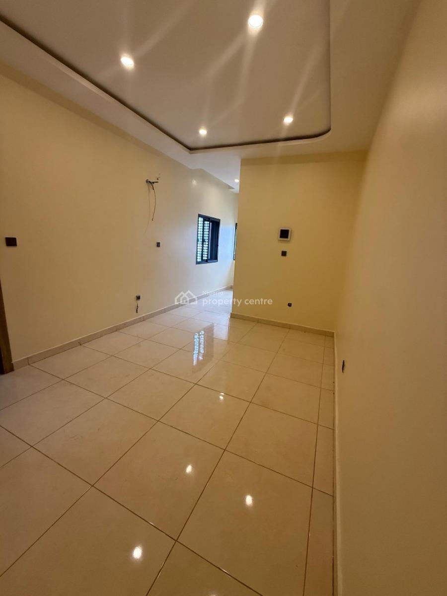 Standard 3 Bedrooms Flat in a Secured and Serene Environment, Gilmore, Jahi, Abuja, Flat / Apartment for Rent