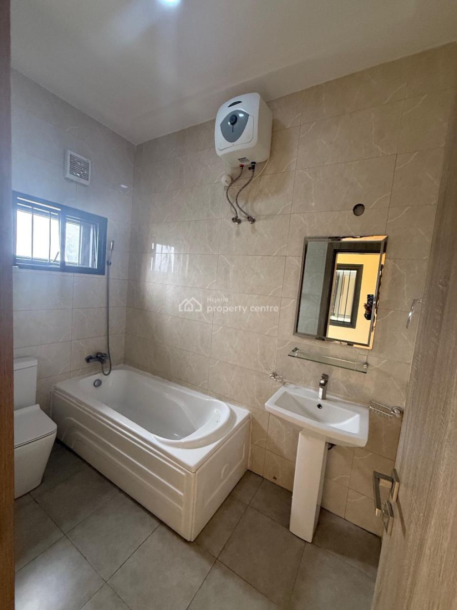 Standard 3 Bedrooms Flat in a Secured and Serene Environment, Gilmore, Jahi, Abuja, Flat / Apartment for Rent