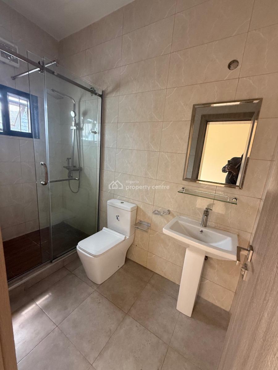 Standard 3 Bedrooms Flat in a Secured and Serene Environment, Gilmore, Jahi, Abuja, Flat / Apartment for Rent