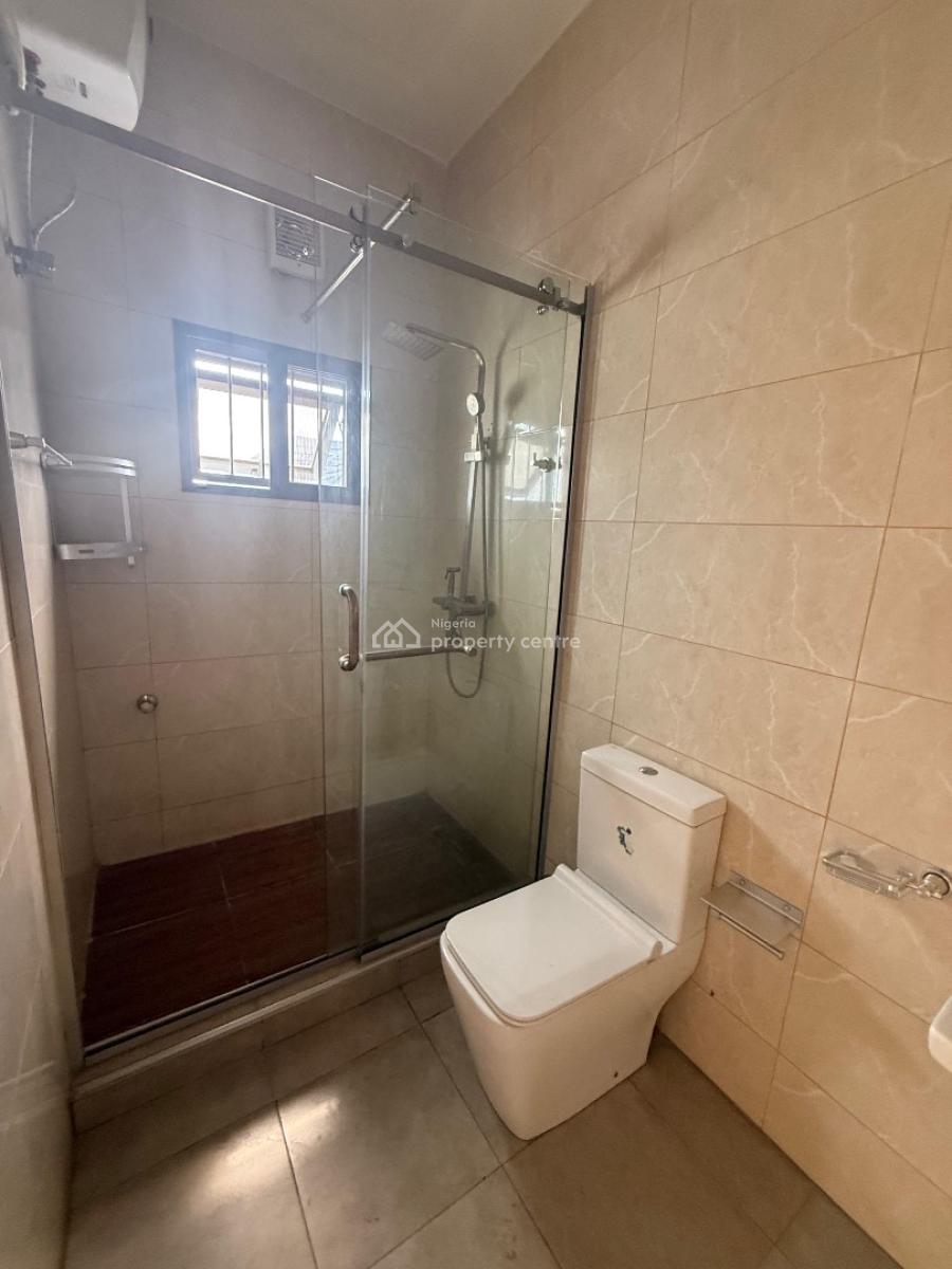 Standard 3 Bedrooms Flat in a Secured and Serene Environment, Gilmore, Jahi, Abuja, Flat / Apartment for Rent