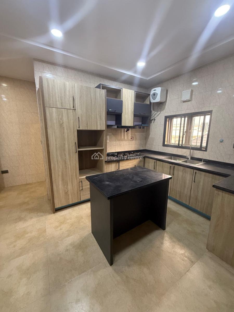 Standard 3 Bedrooms Flat in a Secured and Serene Environment, Gilmore, Jahi, Abuja, Flat / Apartment for Rent
