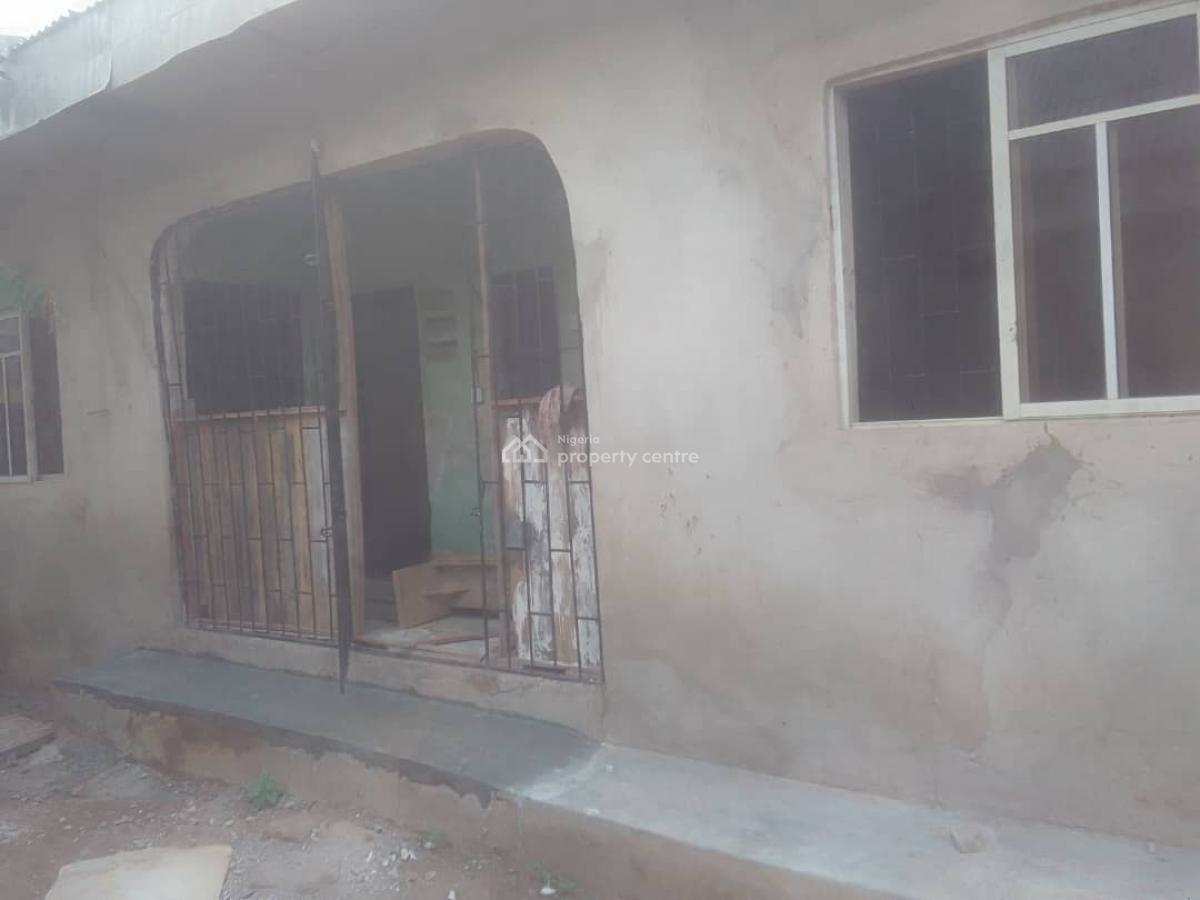 Standard P.o.p Mini Flat, Owutu Ishawo Road, Via Agric Bus-stop, Isawo, Ikorodu, Lagos, Mini Flat (room and Parlour) for Rent