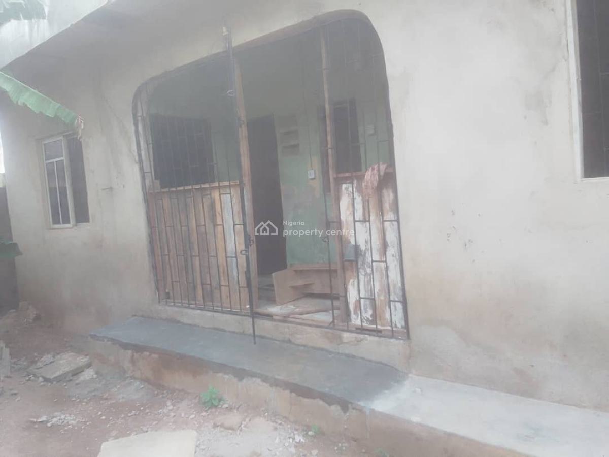 Standard P.o.p Mini Flat, Owutu Ishawo Road, Via Agric Bus-stop, Isawo, Ikorodu, Lagos, Mini Flat (room and Parlour) for Rent