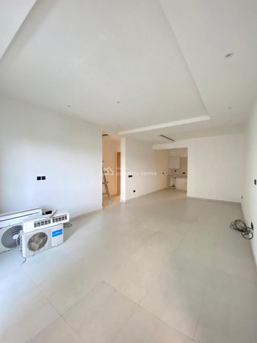 Lush 2 Bedroom Apartment with Pool, Lekki Phase 1, Lekki, Lagos, Flat / Apartment for Rent
