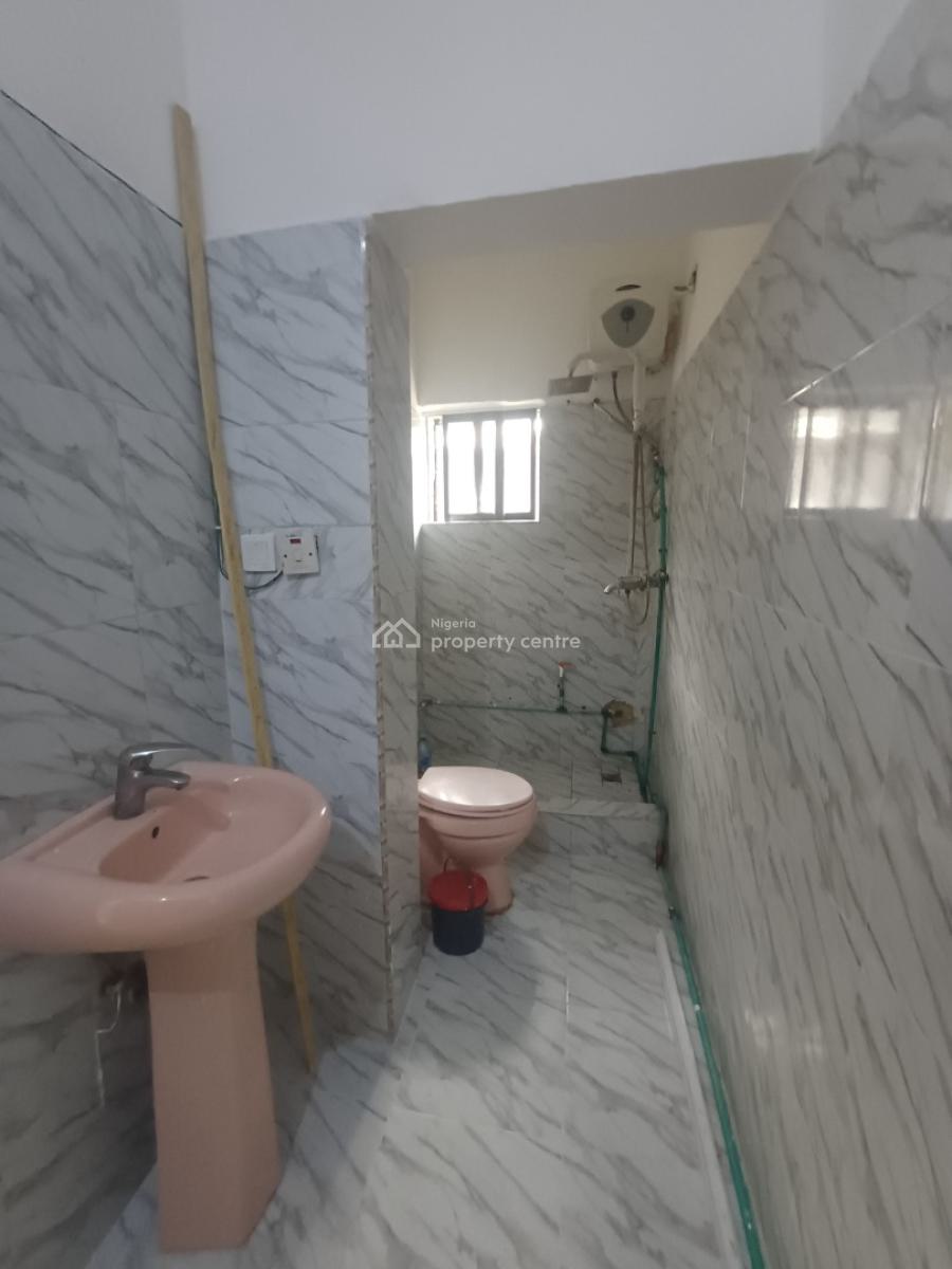 Clean Studio Apartment, Off Admiralty Way Lekki Phase 1, Lekki Phase 1, Lekki, Lagos, Flat / Apartment for Rent