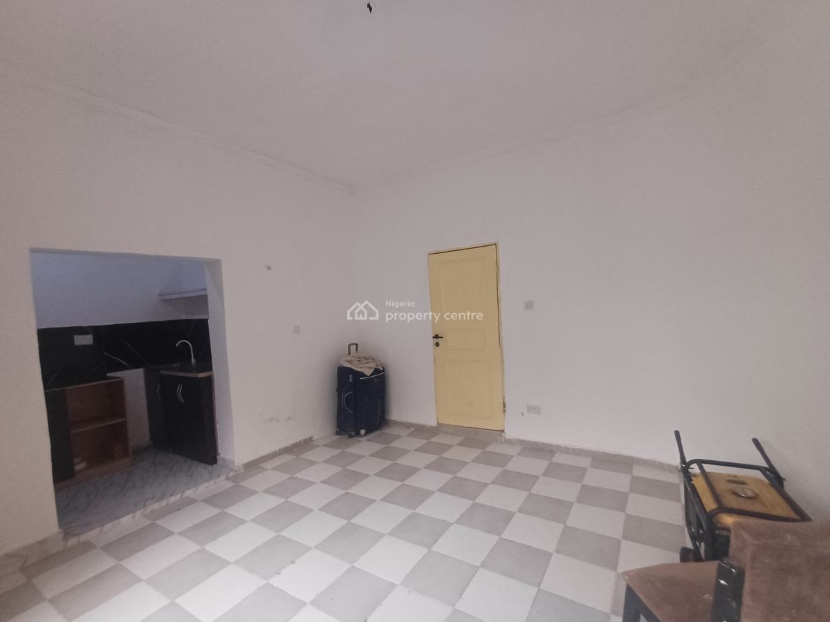 Clean Studio Apartment, Off Admiralty Way Lekki Phase 1, Lekki Phase 1, Lekki, Lagos, Flat / Apartment for Rent