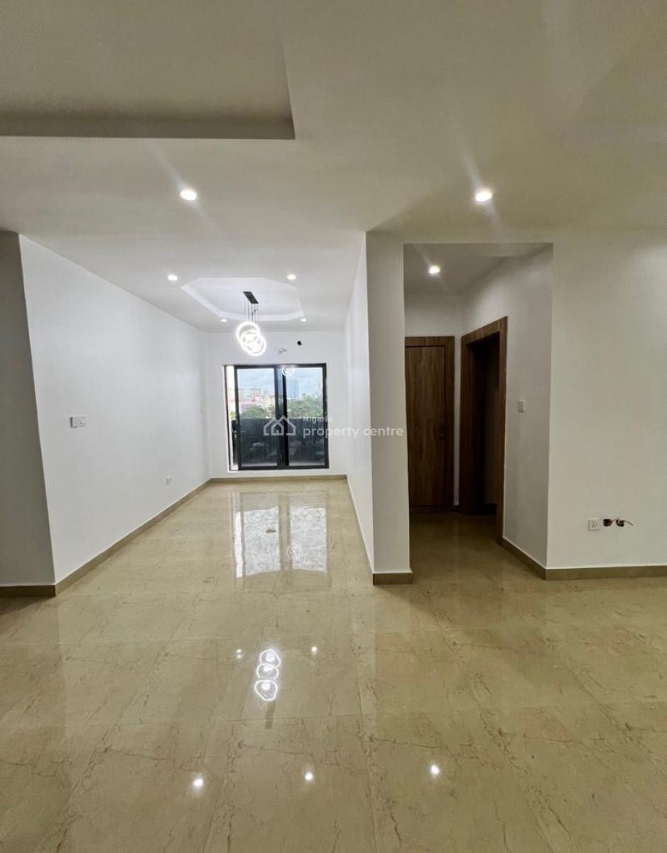 Newly Built 3 Ensuite Bedrooms on The 4th Floor, with Rooftop Swimming, Victoria Island (vi), Lagos, Flat / Apartment for Rent