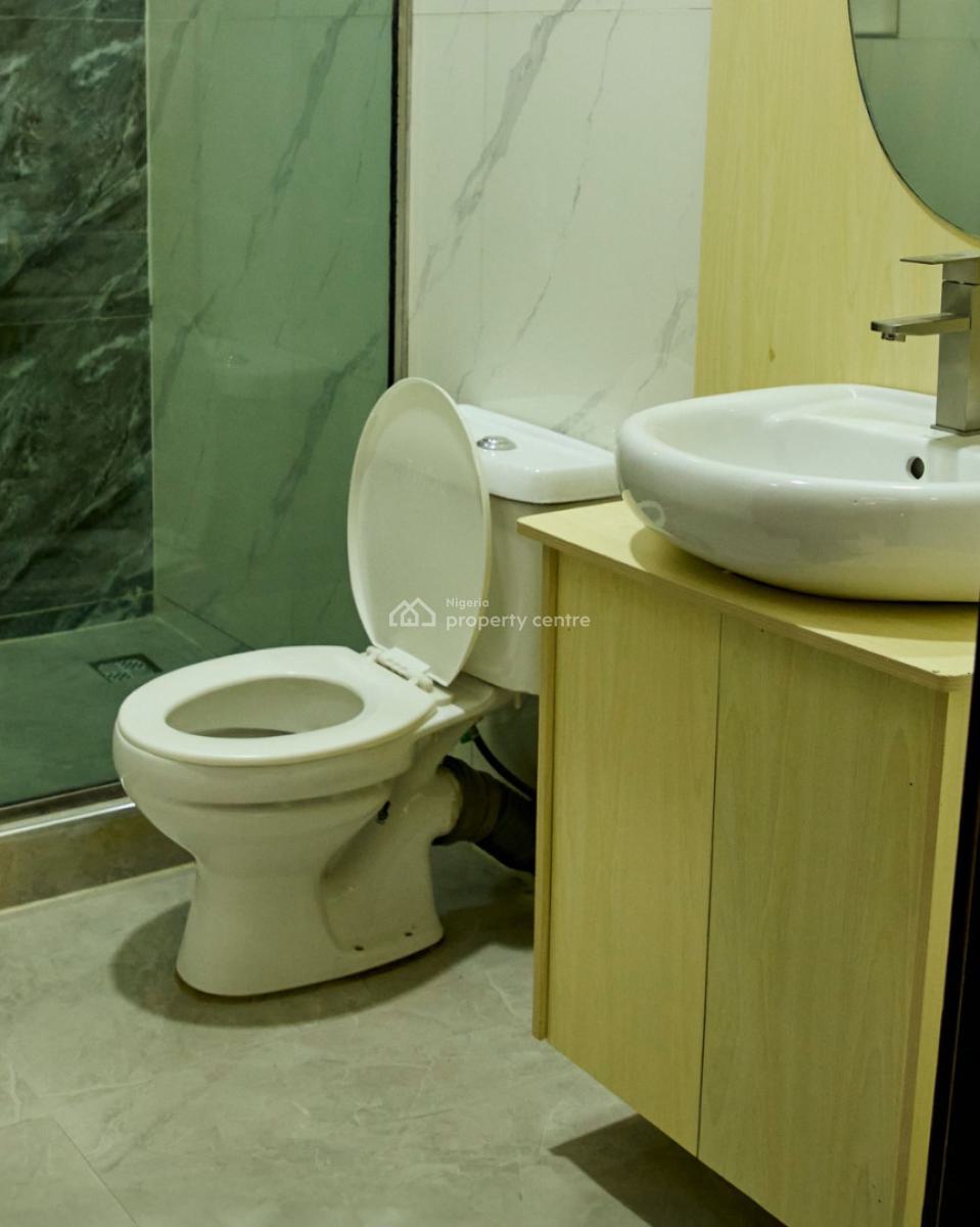 Exquisite Furnished 2 Bedroom Flat with Modern Facilities, Off Admiralty Road, Lekki Phase 1, Lekki, Lagos, Flat / Apartment for Rent