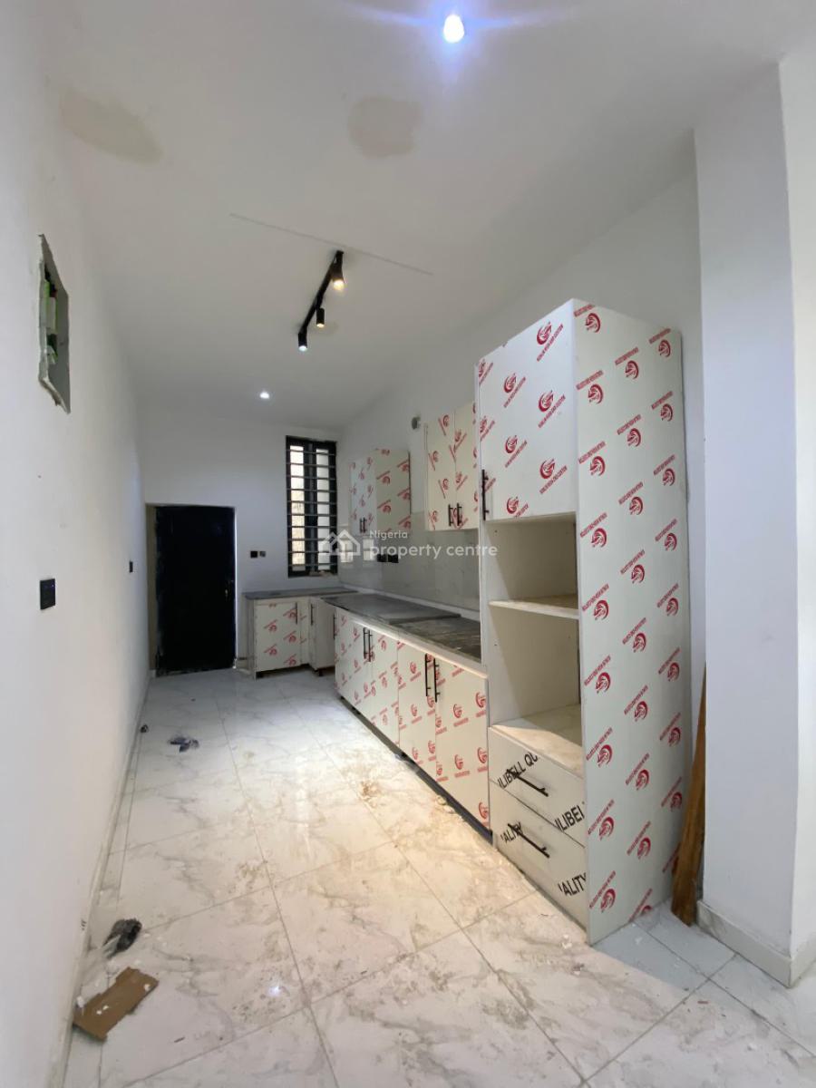 2 Bedroom Flat Apartment with Pool and Gym, Ologolo, Lekki, Lagos, Flat / Apartment for Sale