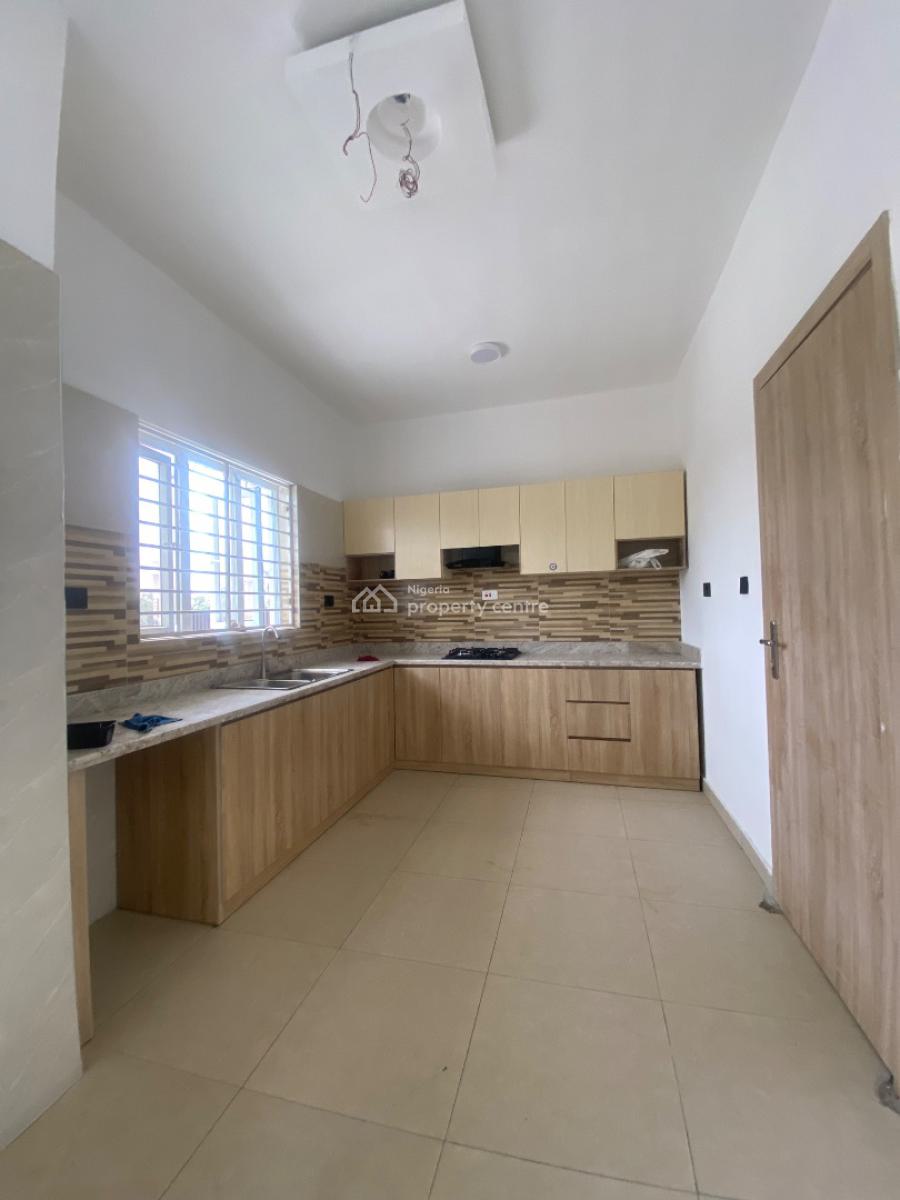 Exclusive Spacious  Servicedwmodern 2bed with Lounge in an Est, Lekki Scheme 2, Ajah, Lagos, House for Rent