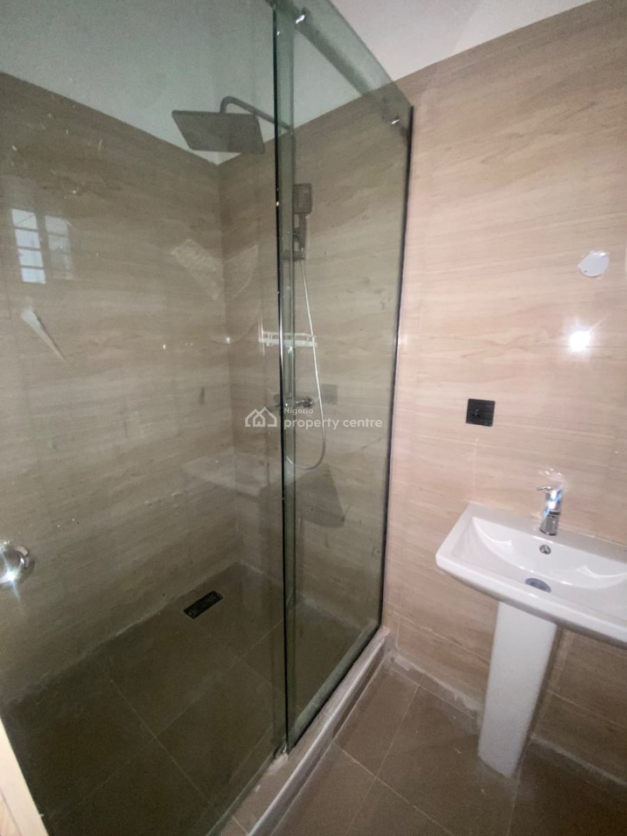 Exclusive Spacious  Servicedwmodern 2bed with Lounge in an Est, Lekki Scheme 2, Ajah, Lagos, House for Rent