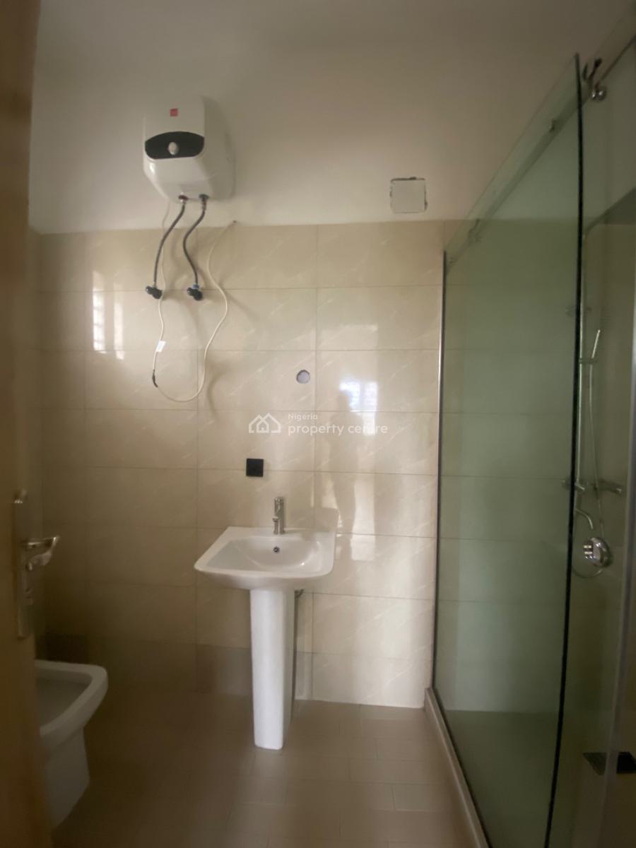 Exclusive Spacious  Servicedwmodern 2bed with Lounge in an Est, Lekki Scheme 2, Ajah, Lagos, House for Rent