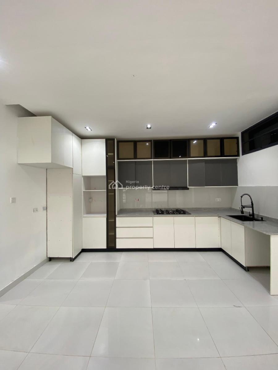 2 Bedroom Flat Apartment with Pool and Gym, Ologolo, Lekki, Lagos, Flat / Apartment for Sale