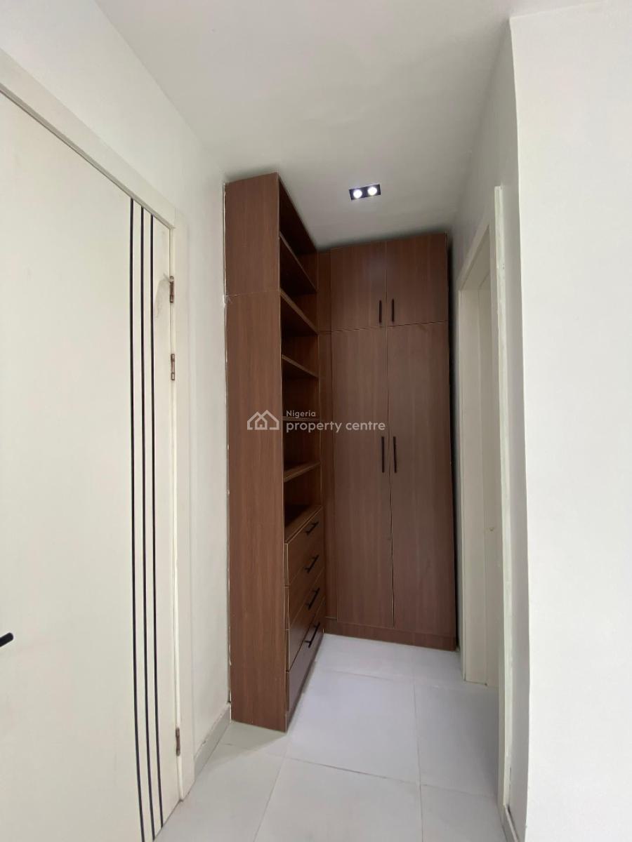2 Bedroom Flat Apartment with Pool and Gym, Ologolo, Lekki, Lagos, Flat / Apartment for Sale