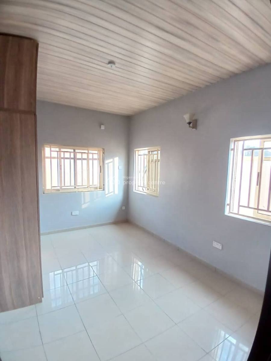 Neatly Maintained 2 Bedroom Bq, Lokogoma District, Abuja, Flat / Apartment for Rent