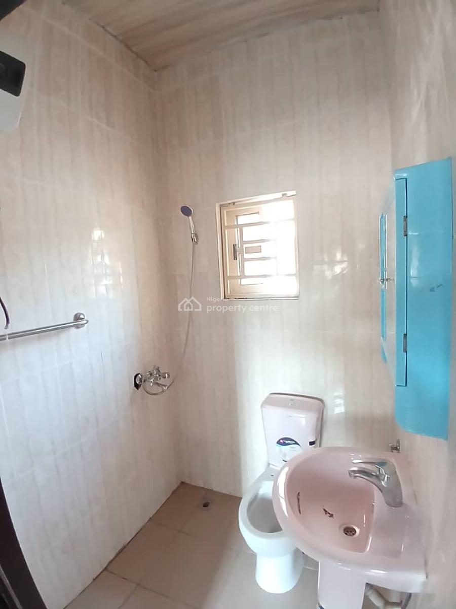 Neatly Maintained 2 Bedroom Bq, Lokogoma District, Abuja, Flat / Apartment for Rent