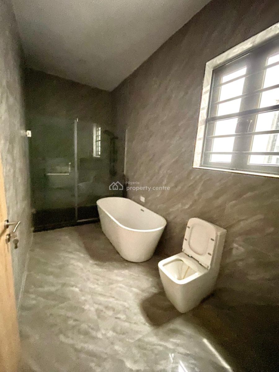 Modestly Finished 5 Bedroom Fully Detached Duplex with Bq, Ologolo, Lekki, Lagos, Detached Duplex for Sale