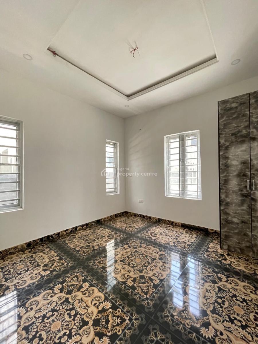 2 Bedroom Apartment, Mobil Road, Lekki, Lagos, Flat / Apartment for Sale
