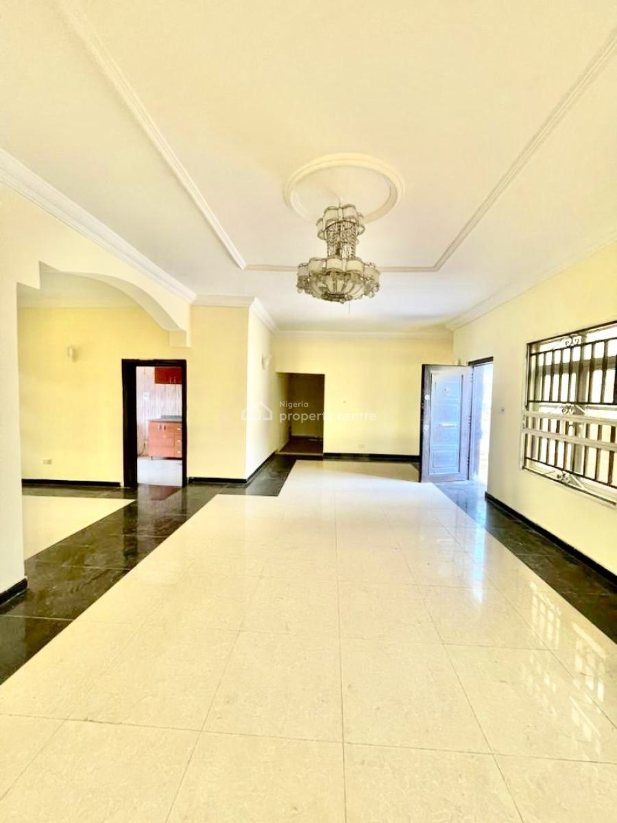 Well Renovated Spacious 3 Bedroom Penthouse with Bq, Chevron Lekki Lagos, Lekki, Lagos, House for Rent