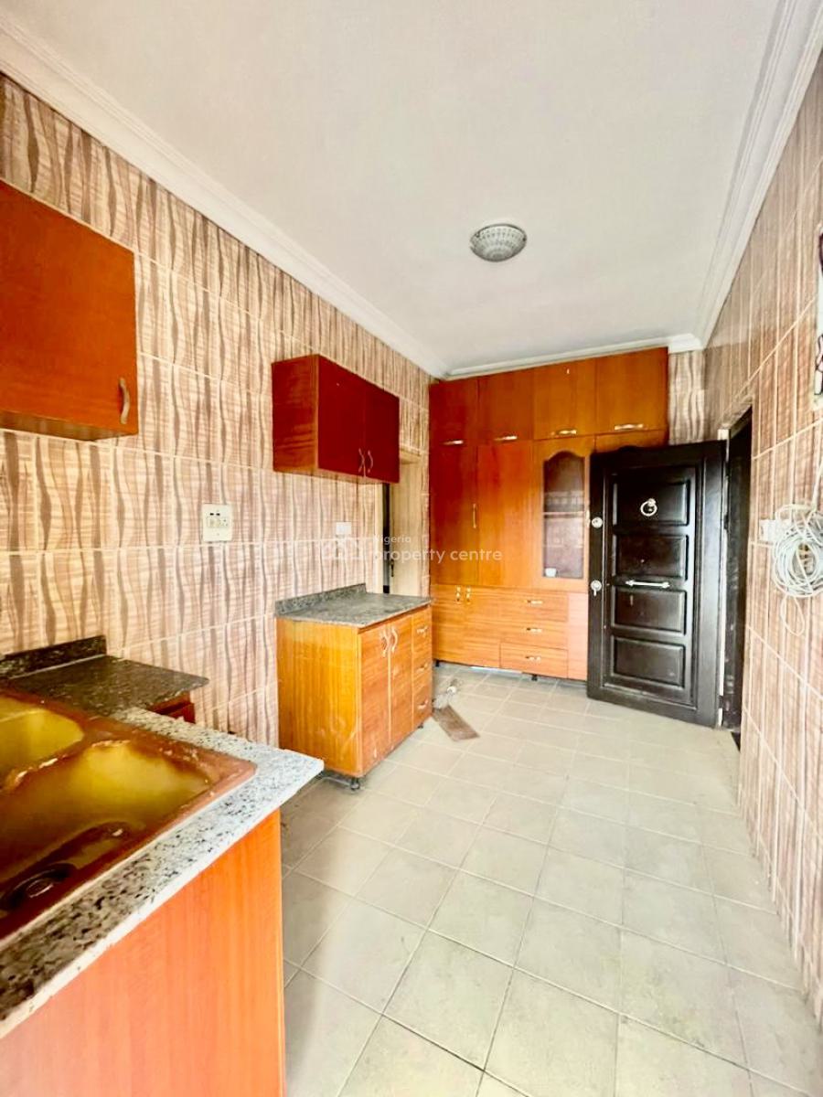 Well Renovated Spacious 3 Bedroom Penthouse with Bq, Chevron Lekki Lagos, Lekki, Lagos, House for Rent