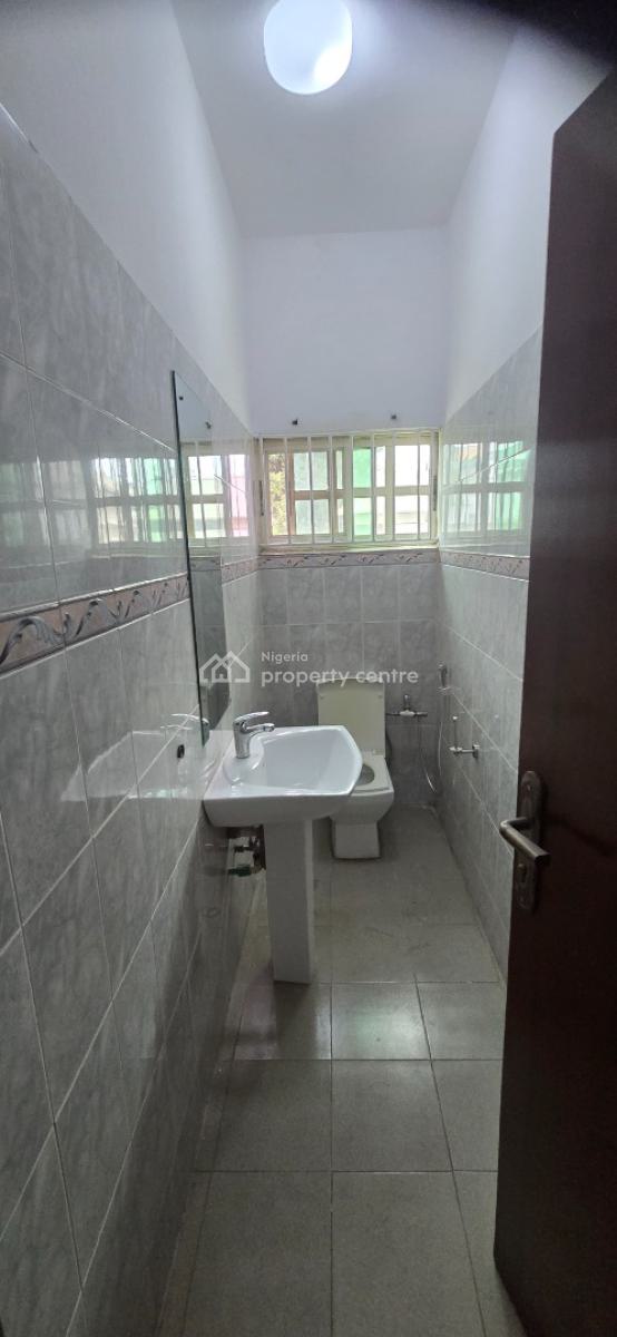 Well Maintained 2 Bedroom Flat + Staff Room, Old Ikoyi, Ikoyi, Lagos, Flat / Apartment for Rent