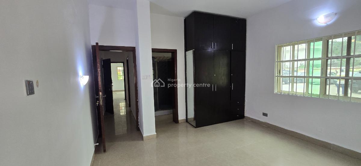 Well Maintained 2 Bedroom Flat + Staff Room, Old Ikoyi, Ikoyi, Lagos, Flat / Apartment for Rent