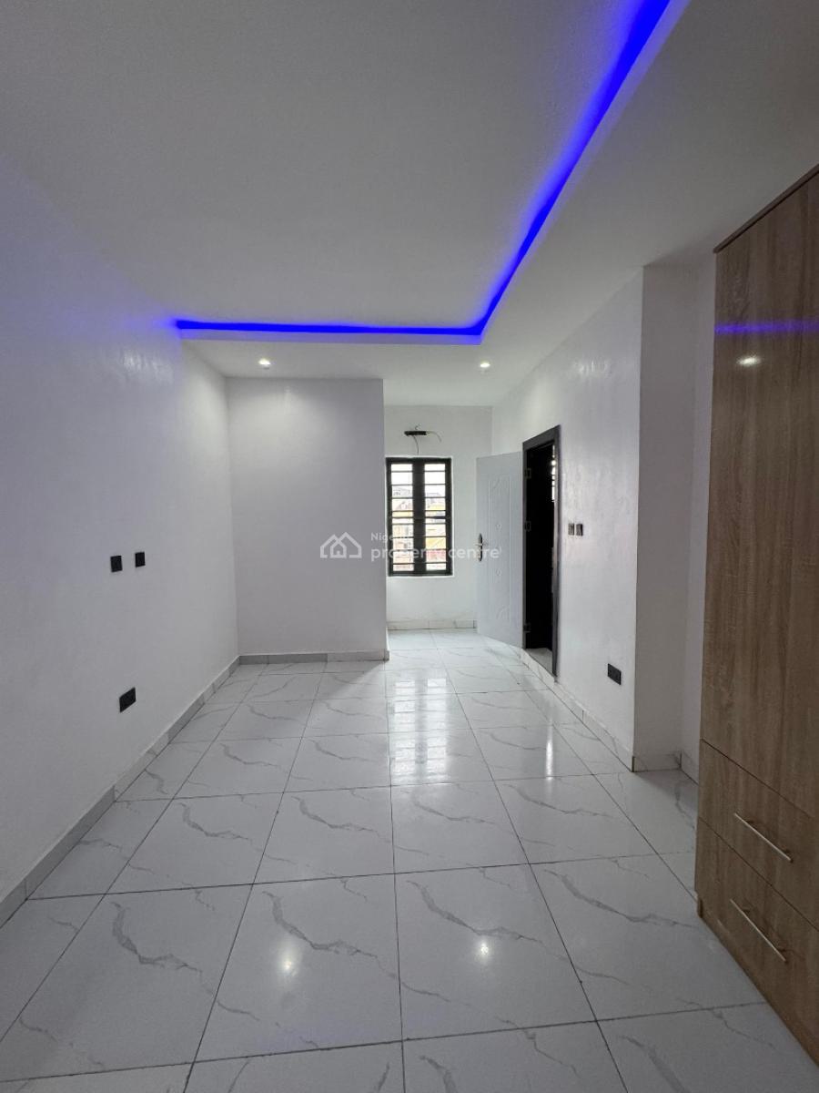 Exquisite 2 Bedroom Apartment, Ologolo, Lekki, Lagos, Flat / Apartment for Rent